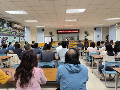 洪區長峰明致詞