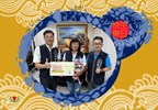 113年9月16日，豐原區公所洪峰明區長及謝孟助主任秘書代表臺中市政府盧秀燕 市長臺中市政府民政局吳世瑋 局長，致贈大湳里張鳳茹 里長生日禮盒