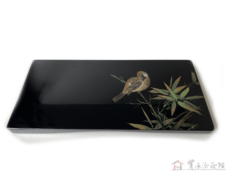 許玄昌 茶盤(竹雀圖) 49X22.5X3.7cm 木胎 天然漆 螺鈿 暈金