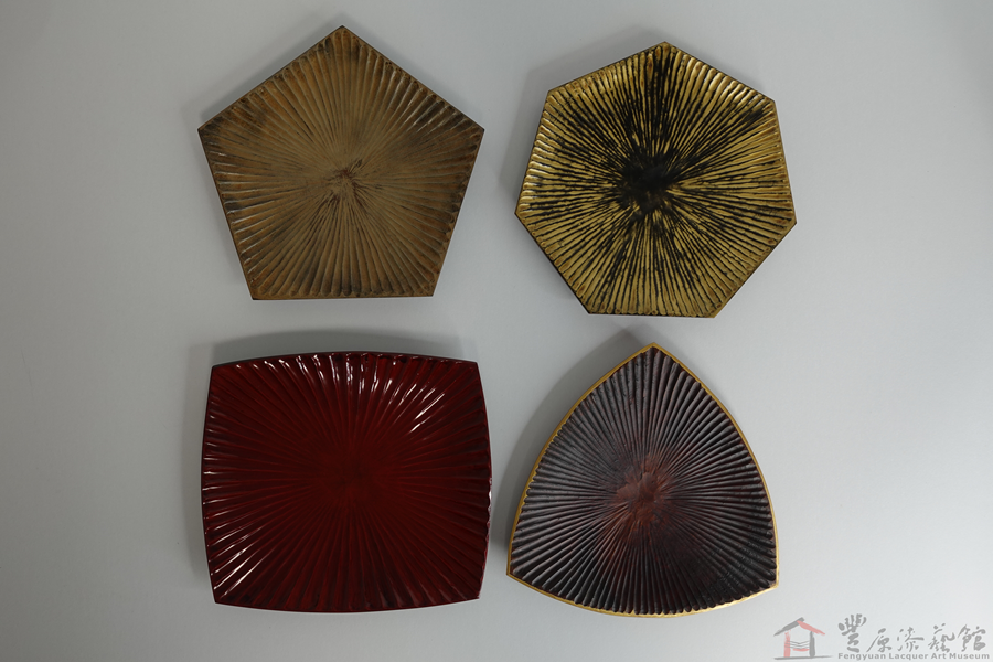 廖家慶 彫刻角型漆盤四款 20X20X2cm 木胎  天然漆 銀粉 金粉