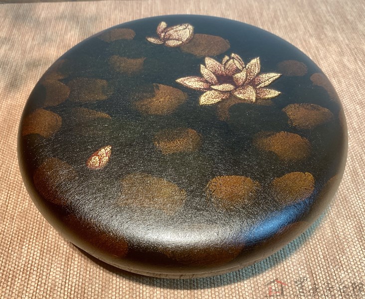 胡美林 荷 24X24X6 木胎 生漆