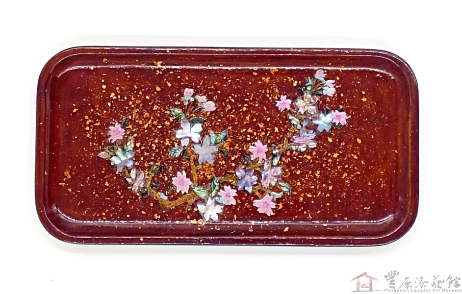 陳玉嘉 ㊣春櫻宴  25X13X2.2 木 布 天然漆 貝殼 乾漆粉