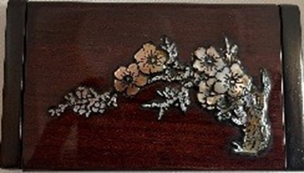 黃聖懿 生活瑣事：紅梅傲雪1 10X6.5X2 木 天然漆 螺鈿