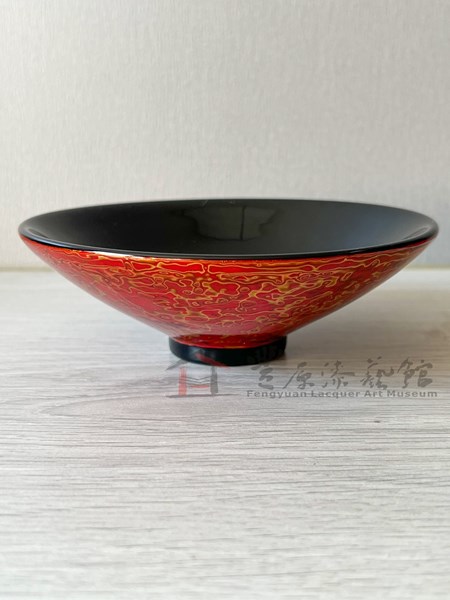 陳煒杰 茶盞.變塗之一 13.4X13.4X4  陶瓷 天然漆