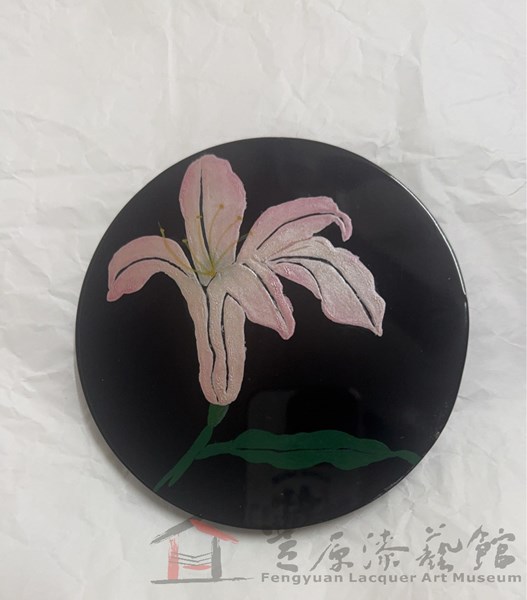 廖滿琴 百合綻放 12X12 木胎 天然漆